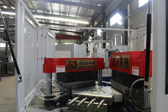 An injection molding machine with extremely high output and capable of producing a rather diverse range of bottles